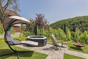 Luxury Vineyard Retreat Matej