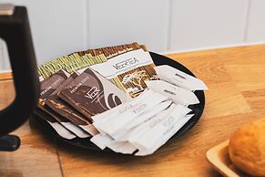 Rustic Style Apartment by Renters