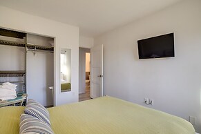 1 Mi to Bethany Beach: Townhome w/ Screened Porch!