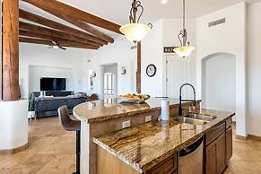 Casa Verde 4 Bedroom Home by RedAwning