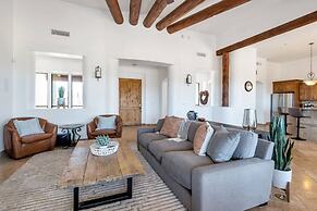 Casa Verde 4 Bedroom Home by RedAwning