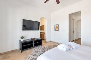 Casa Verde 4 Bedroom Home by RedAwning