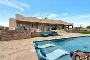 Casa Verde 4 Bedroom Home by RedAwning