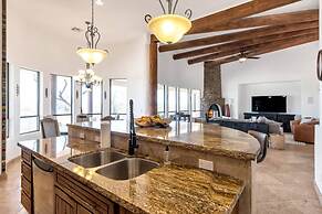 Casa Verde 4 Bedroom Home by RedAwning