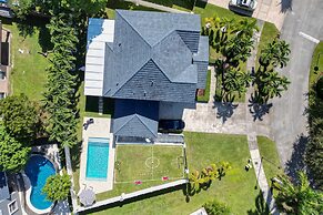 Miami Getaway Heated Pool House & Pool Table Villa