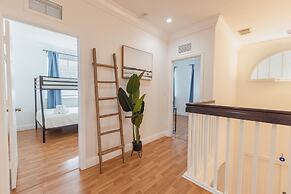 Miami Getaway Heated Pool House & Pool Table Villa