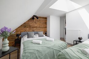 Kosciuszki 25C With A/c by Renters