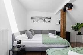 Kosciuszki 25C With A/c by Renters