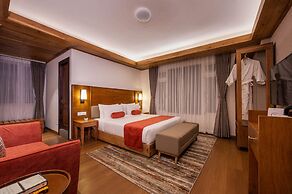 Udaan Hotel Pine Crest