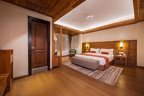 Udaan Hotel Pine Crest