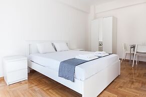 Stylish New Paradise for 2 in Marousi