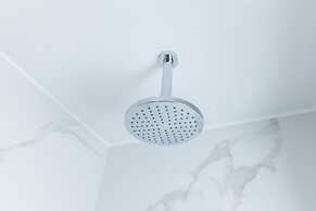 Stylish New Paradise for 2 in Marousi