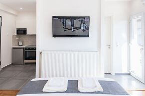 Stylish New Paradise for 2 in Marousi