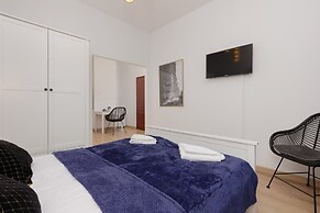 Piotrkowska Studio Łódź by Renters