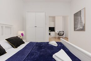 Piotrkowska Studio Łódź by Renters