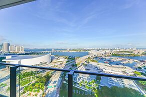 Front Row Bay Views from your Apt