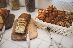 Boutique-Hôtel et Restaurant Basgi Basgi