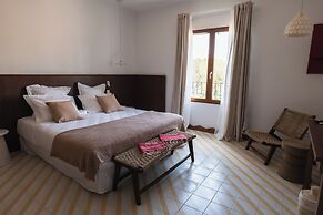 Boutique-Hôtel et Restaurant Basgi Basgi