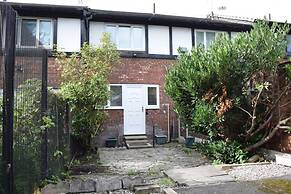 Modern & Central Home, 2BD Flat! - Manchester!