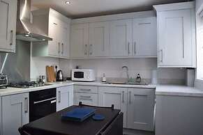 Modern & Central Home, 2BD Flat! - Manchester!