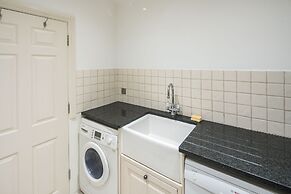 Remarkable 2-bed Apartment in London