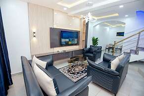 Iris-gold apartments