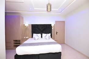 Iris-gold apartments