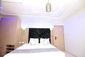 Iris-gold apartments