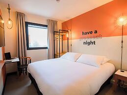 Greet Hotel Brest Aéroport