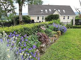 Abhainn Ri Cottages