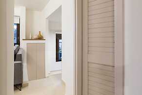 Antigoni's Seaside Lodge