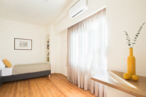 Antigoni's Seaside Lodge