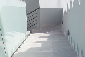 Antigoni's Seaside Lodge