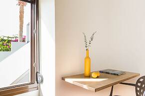 Antigoni's Seaside Lodge