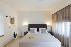 Antigoni's Seaside Lodge