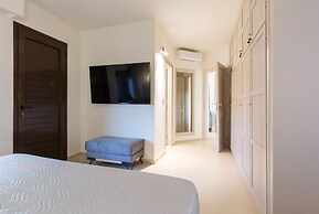 Antigoni's Seaside Lodge