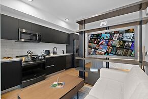 Exquisite Bay View Studio at Miami