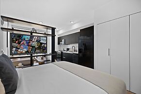 Exquisite Bay View Studio at Miami