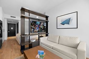 Exquisite Bay View Studio at Miami