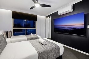 Chevron Renaissance - Wow Stay