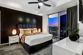 Chevron Renaissance - Wow Stay