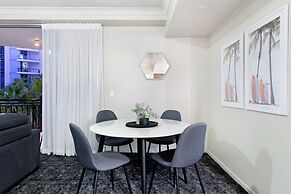 Chevron Renaissance - Wow Stay