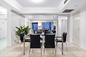 Chevron Renaissance - Wow Stay