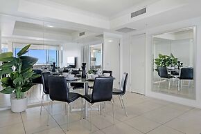 Chevron Renaissance - Wow Stay