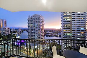 Chevron Renaissance - Wow Stay