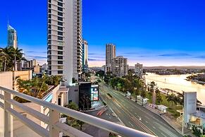 Chevron Renaissance - Wow Stay