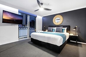 Chevron Renaissance - Wow Stay