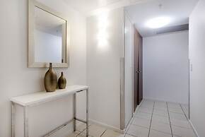 Chevron Renaissance - Wow Stay