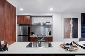 Chevron Renaissance - Wow Stay