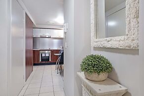 Chevron Renaissance - Wow Stay